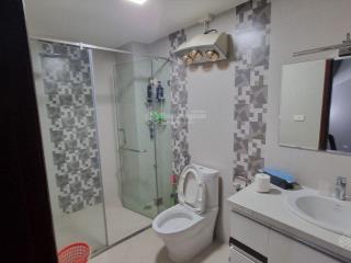 Hot! bán nhà phố quần ngựa, ngõ nông to thoáng, nhà dân xây còn đẹp ở ngay, 41m2 chỉ 9 tỷ