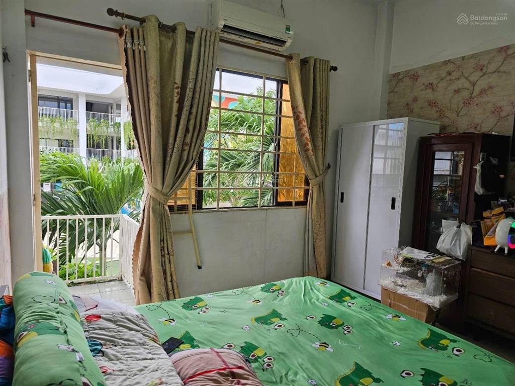 Nhà hxh nguyễn chế nghĩa q8, 4x16, 4 tầng, gần chợ nguyễn chế nghĩa, sau lưng trường học thoáng mát