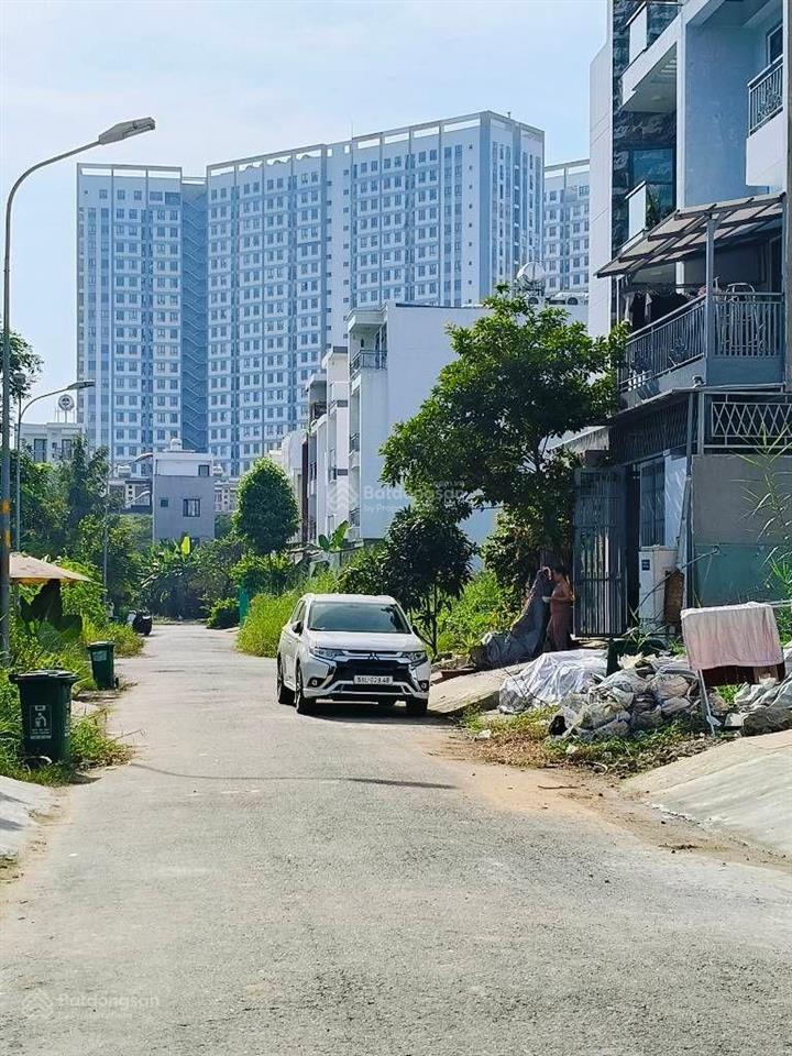 Nhà mt đường 12m kdc intresco 13e, ngay 4 trường đại học, shr hoàn công đủ, dt 5x20m, nhỉnh 8 tỷ