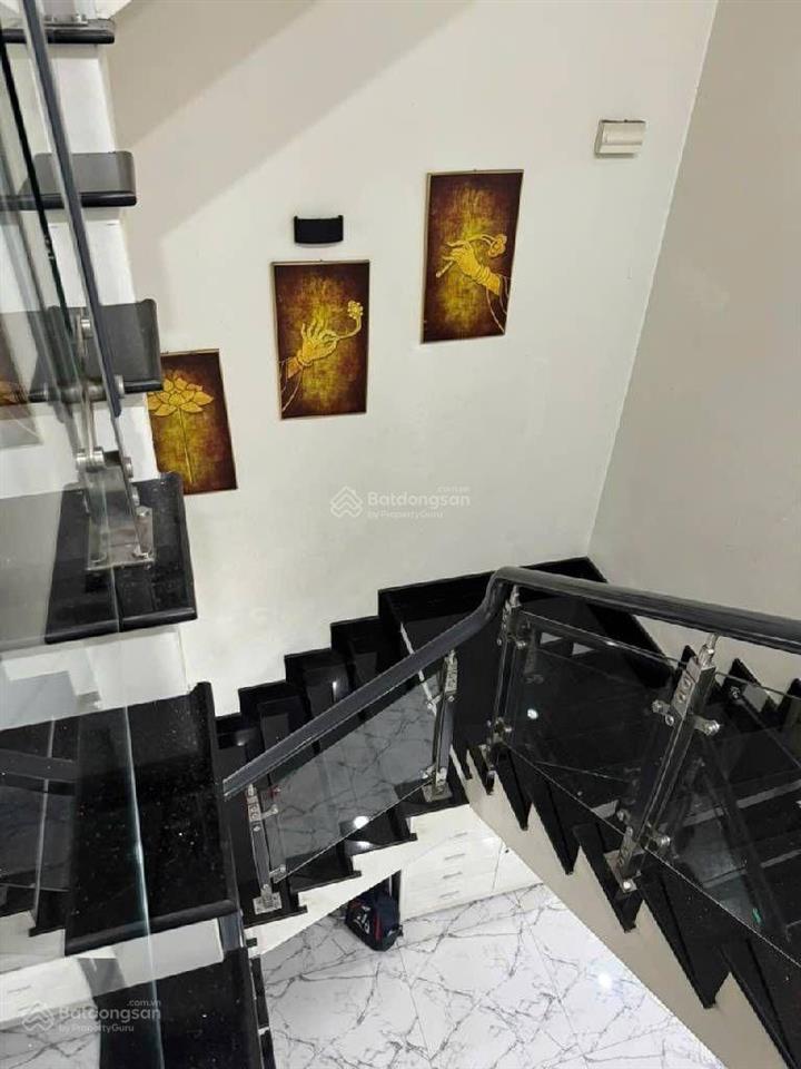 Nhà ngộp bank 7.7 tỷ, mt đường 10m trịnh quang nghị q8 kdc phú lợi lô vip  110m2 (5x22m) hơn 8 tỷ