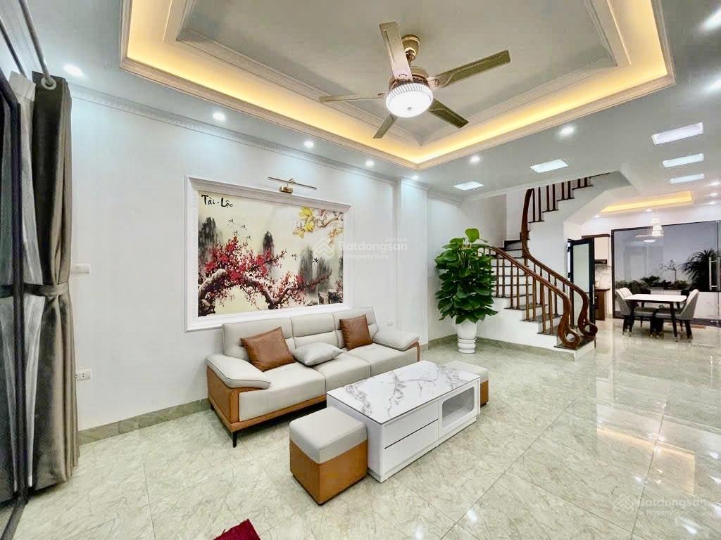 Bán nhà việt hưng 56m2  hơn 9 tỷ  ô tô  full nội thất 5 ngủ trung tâm tiện ích pháp lý rõ ràng