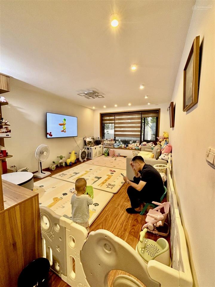 Chính chủ bán gấp nhà bồ đề 75m2  hơn 12 tỷ  dân xây 5 tầng  full nội thất  ô tô gần  sổ vuông