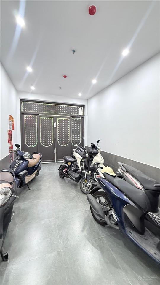 Hạ chào 3 tỷ gà đẻ trứng vàng căn hộ dòng tiền 8 tầng bồ đề hoàng như tiếp 81m2 12 phòng hơn 16 tỷ