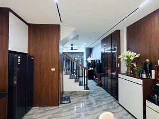 Cần bán gấp nhà gia thụybồ đề 50m2hơn 11 tỷdân xây2 thoángfull nội thất4 ngủsổ vuông