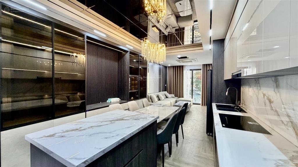 Hạ chào 2 tỷhơn 9 tỷ bán gấp nhà long biên gần 50m26 tầngthang máyô tôfull nội thấtsổ vuông