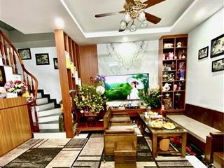 Bán nhà việt hưng 35m2  6 tỷ  5 tầng full nội thất  ô tô đỗ cổng 3 pn sổ vuông  không quy hoạch