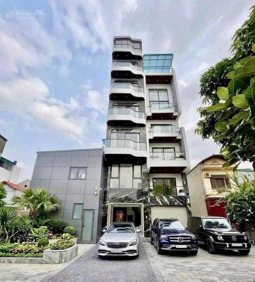 Hơn 13 tỷbán gấp nhà quận long biên 52m2view hồ7 tầng thang máy , full nội thất4pnô tô tránh