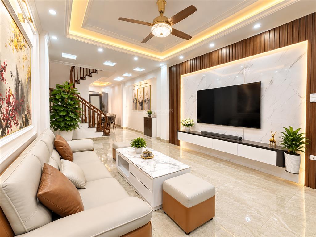 Bán nhà việt hưng 7,9 tỷ56m25 pnfull nội thấtđường quy hoạch 9,5m có vỉa hètiềm năng