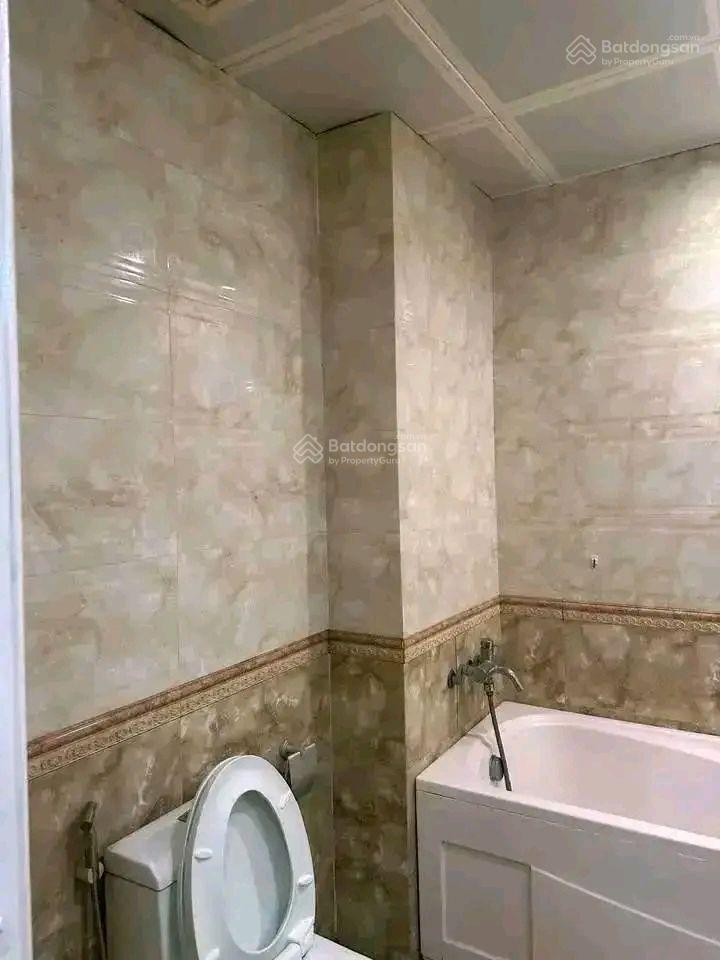 Cho thuê căn 2 ngủ rộng tại hòa bình green city, số 505 phố minh khai, p vĩnh tuy,  0915 554 ***