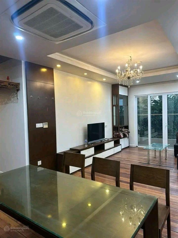 Cho thuê căn 2 ngủ rộng tại hòa bình green city, số 505 phố minh khai, p vĩnh tuy,  0915 554 ***