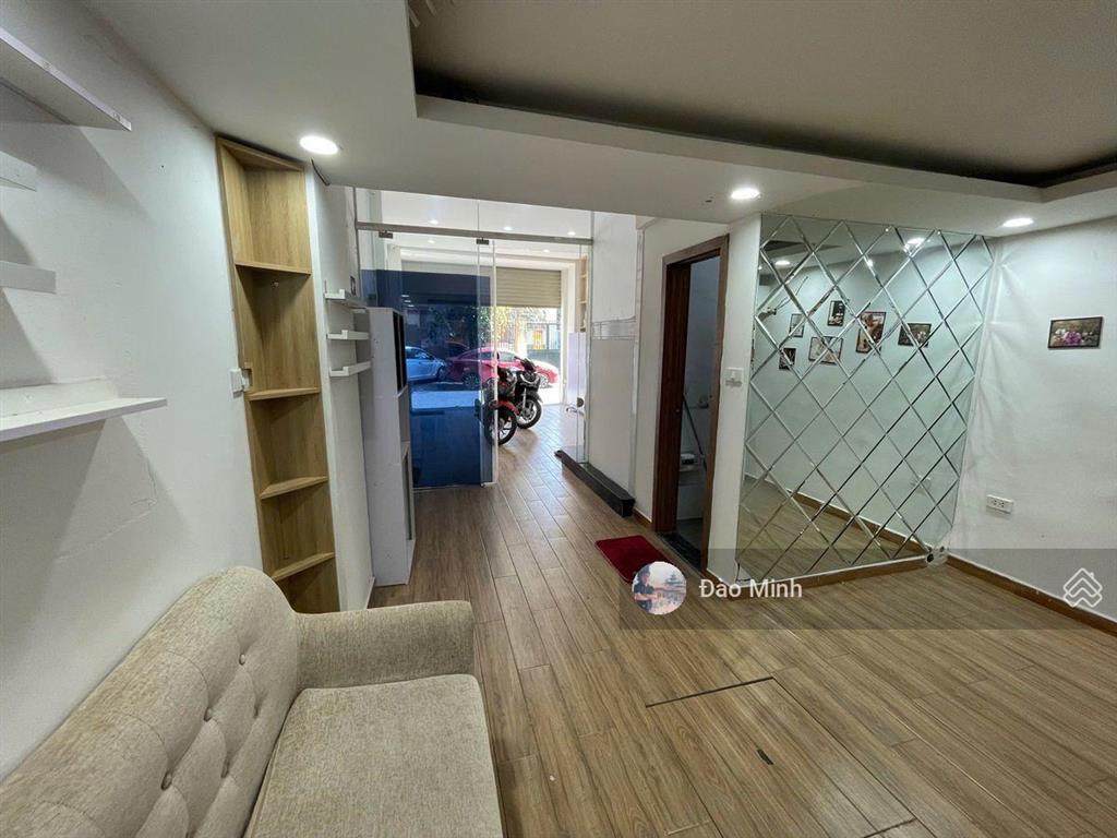 Mặt ngõ nguyễn chí thanh rộng như phố  thang máy  mt 4.1m  kd/ gara ôtô  full nội thất cao cấp