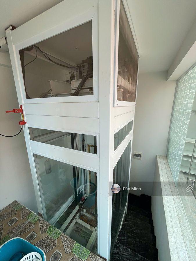 Mặt ngõ nguyễn chí thanh rộng như phố  thang máy  mt 4.1m  kd/ gara ôtô  full nội thất cao cấp
