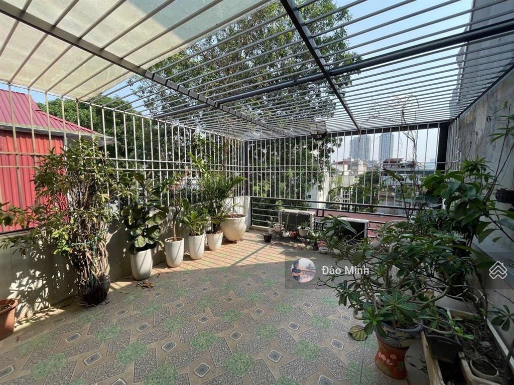 Mặt ngõ nguyễn chí thanh rộng như phố  thang máy  mt 4.1m  kd/ gara ôtô  full nội thất cao cấp
