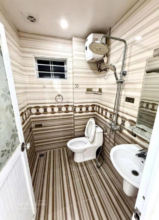 (197) nhà đẹp vài bước ra phố, hoàng mai, ôtô vào nhà, 5 tầng full nội thất, 30m2, mt 4m, giá 7 tỷ