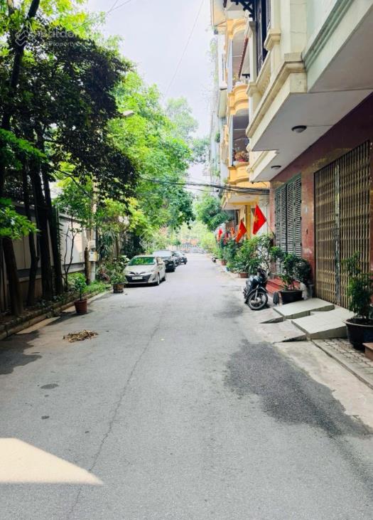 (212)phân lô lê trọng tấn, chủ tự xây, gara 16 chỗ, gỗ lim xịn, giếng trời siêu thoáng, chỉ 23,5 tỷ