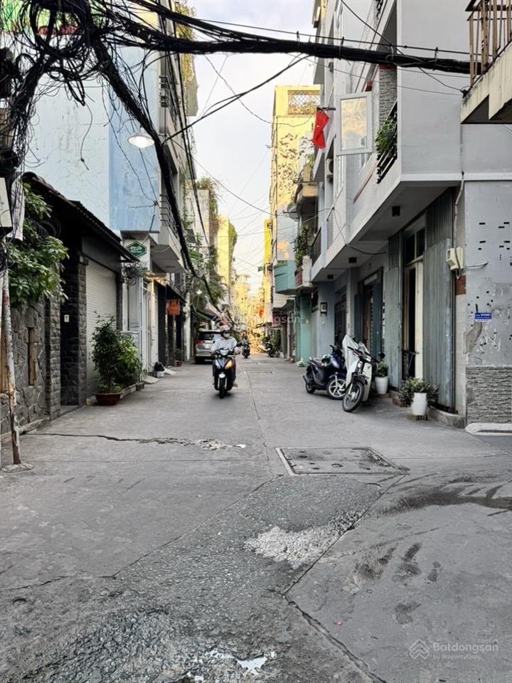 Bán nhà xinh đón tết qua cầu kiệu là tới , 2 tầng, 2,7 x 11.5m  chỉ 4,2 tỷ