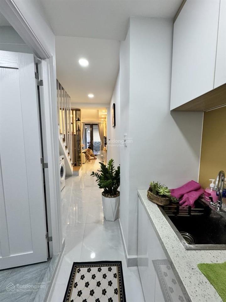 Bán nhà xinh đón tết qua cầu kiệu là tới , 2 tầng, 2,7 x 11.5m  chỉ 4,2 tỷ