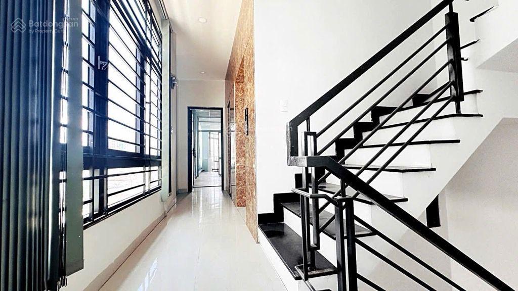 Bán nhà mặt tiền 6 tầng đường tùng thiện vương ngang 5m, giáp quận 5 chdv hoặc xây ở