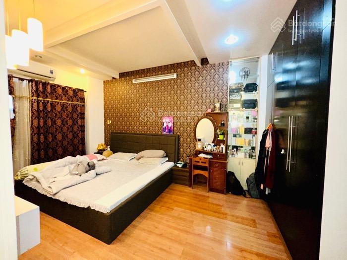 Bán nhà mặt tiền 6 tầng đường tùng thiện vương ngang 5m, giáp quận 5 chdv hoặc xây ở