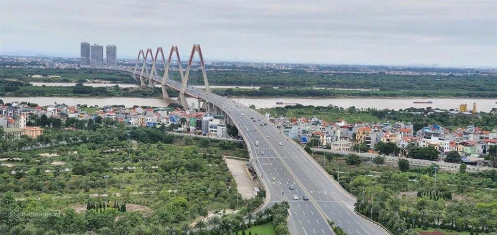 Chủ nhà cần bán căn góc 3pn udic westlake  168m2 view sông hồng, cầu nhật tân  nt cơ bản  sẵn sổ