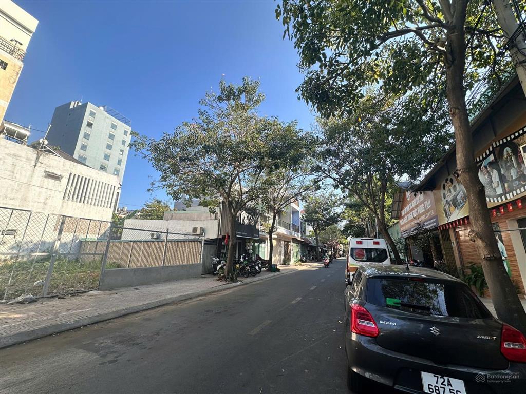 Bán đất mặt tiền nguyễn thị minh khai diện tích 168m  ngang 14m  đường 17m  giá 17,7 tỷ