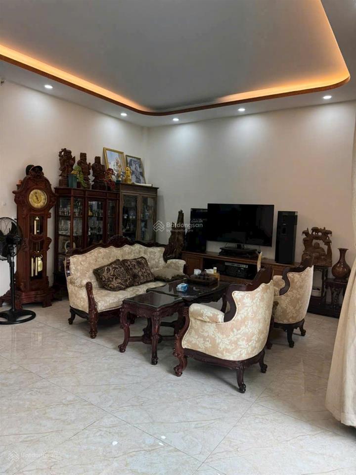 Bán biệt thự cao cấp đường nguyễn thị minh khai khu biệt lập cách biển bãi sau 800m, giá 19,2 tỷ