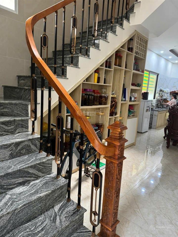 Bán biệt thự cao cấp đường nguyễn thị minh khai khu biệt lập cách biển bãi sau 800m, giá 19,2 tỷ