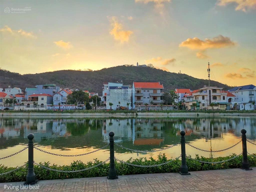 Bán nhà ngay hồ điều hòa võ thị sáu cách biển bãi sau 500m thích hợp nghỉ dưỡng giá 11.5 tỷ
