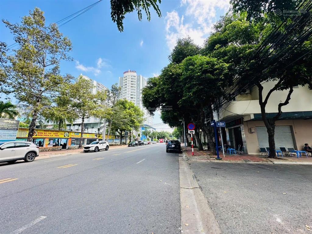 Bán đất góc 2 mặt tiền đường trương văn ban đối diện coop mart vị đẹp giá chỉ 14.5 tỷ