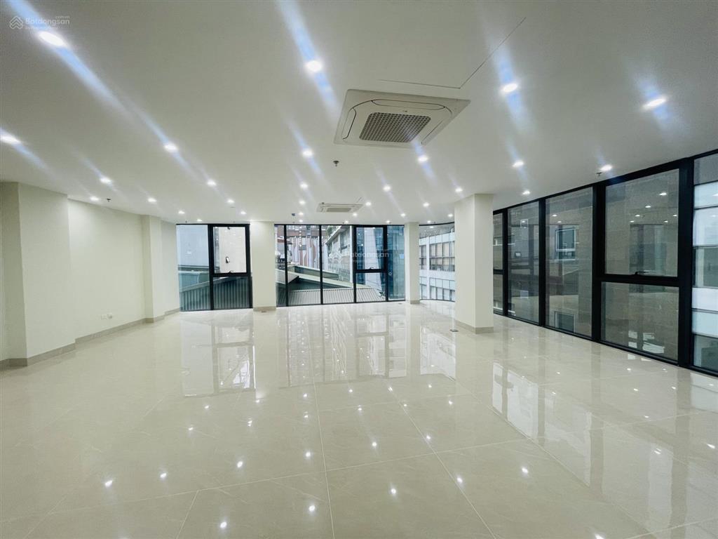 Cho thuê văn phòng tại lê văn lương, 120m2, giá 22 triệu, view 2 mặt thoáng