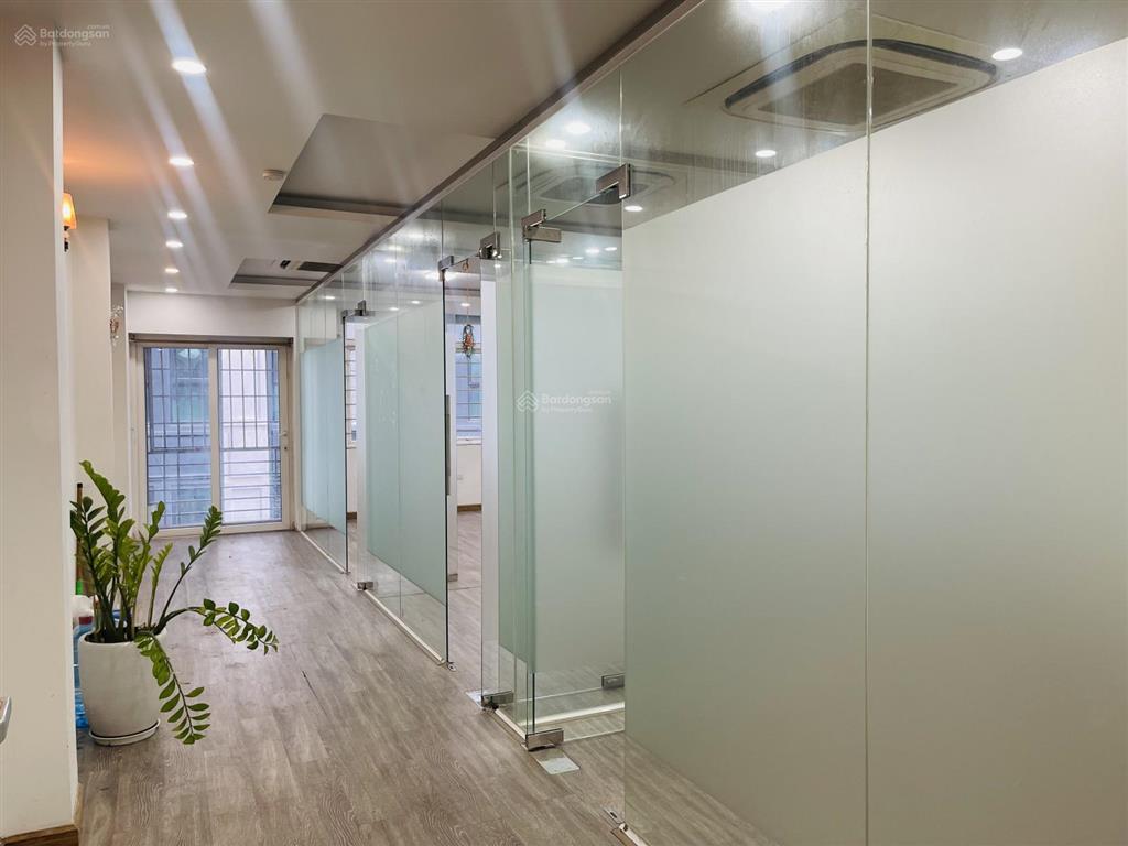 Cho thuê văn phòng tại 27 lê văn lương, 90m2/tầng, giá 9 triệu   0965 825 ***