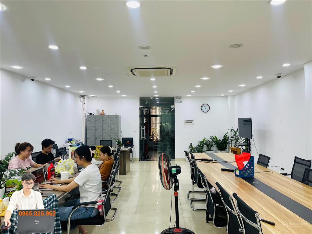 Cho thuê văn phòng tại phố tô vĩnh diện, thanh xuân, 150m2, giá 17 triệu, chia sẵn phòng