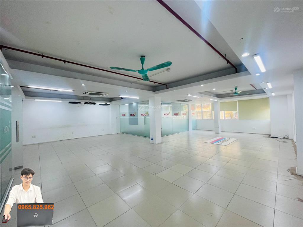 Cho thuê văn phòng tại phố khuất duy tiến, thanh xuân, 200m2, giá 25 triệu, chia sẵn phòng.