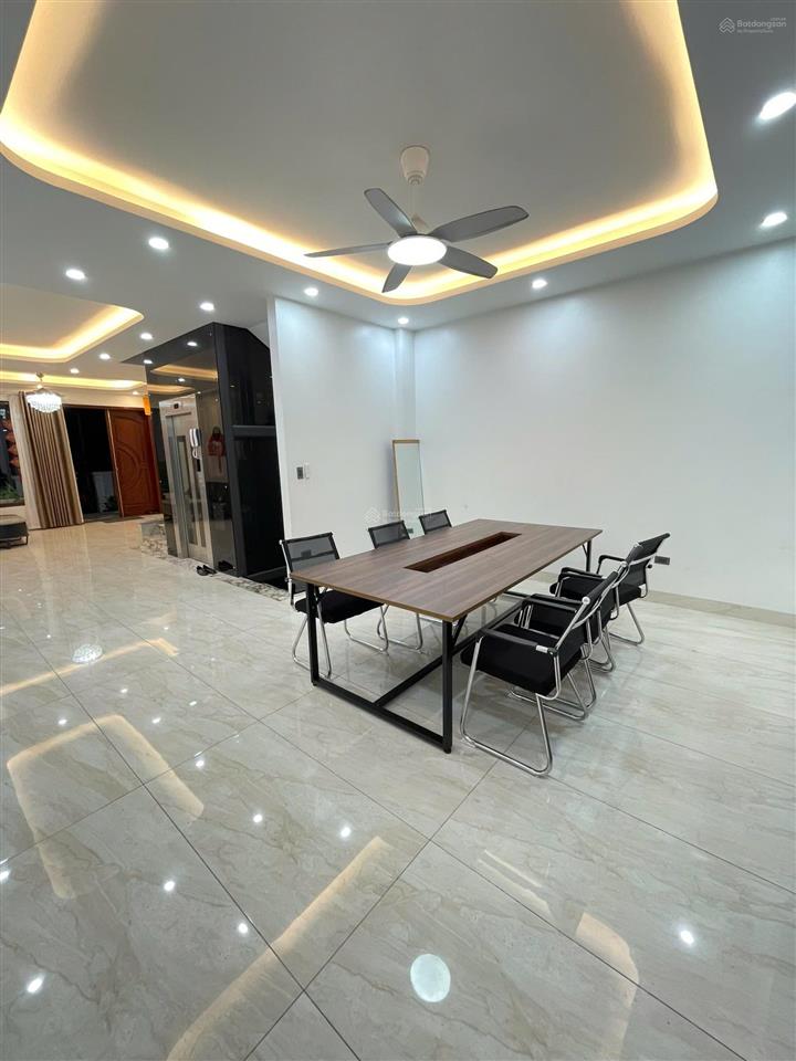 Cho thuê văn phòng tại hạ đình, thanh xuân, 100m2, giá 8 triệu/th, view thoáng, có nội thất