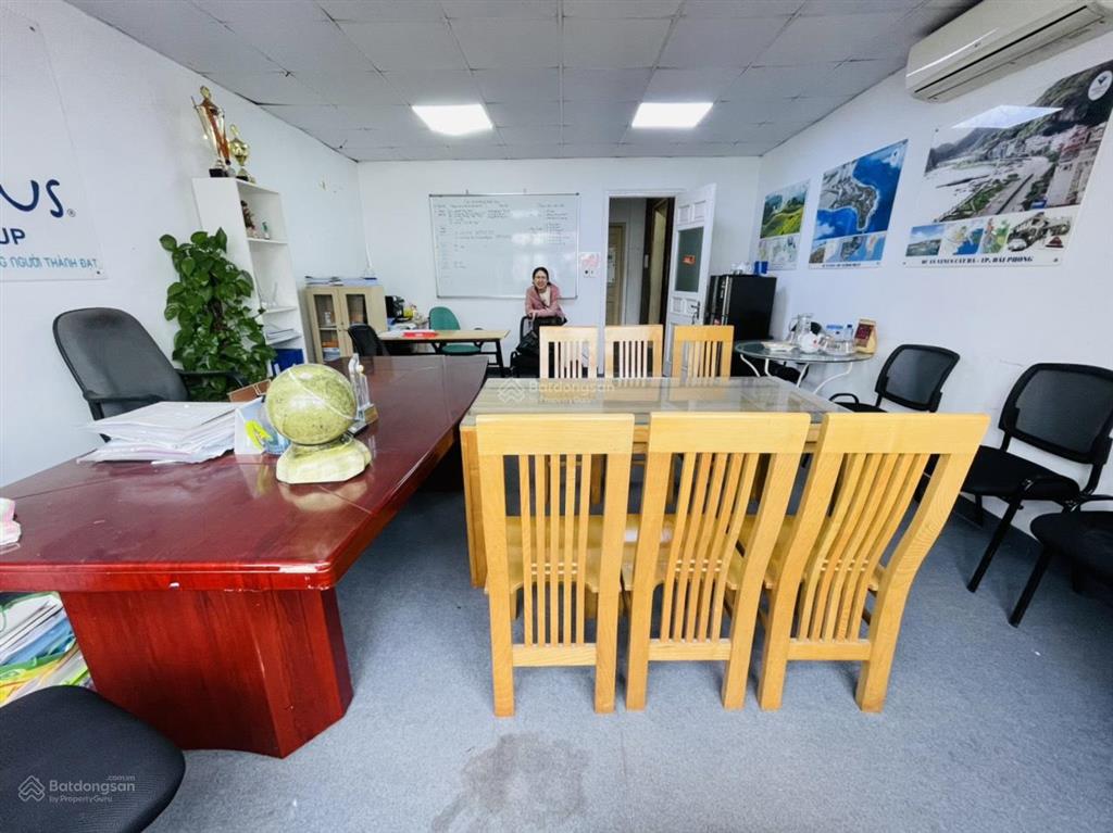 Nhượng văn phòng tại phố yên lãng, đống đa, vị trí mặt phố, view thoáng, ô tô đỗ cửa