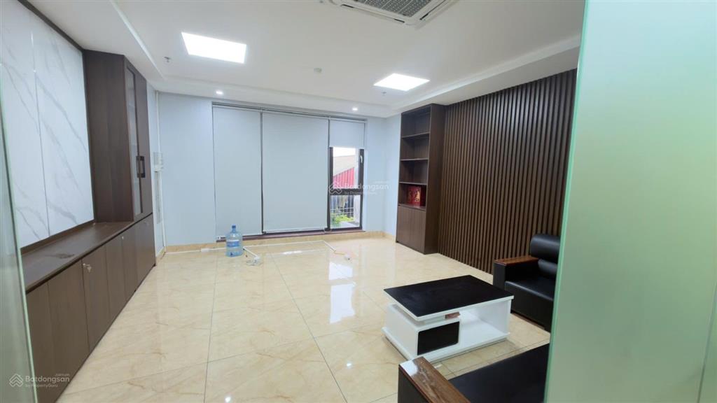 Cho thuê văn phòng 250m2, giá 25 triệu tại phố nguyễn ngọc nại, thanh xuân, full đồ nội thất
