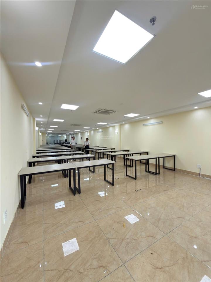 Cho thuê văn phòng 250m2, giá 25 triệu tại phố nguyễn ngọc nại, thanh xuân, full đồ nội thất