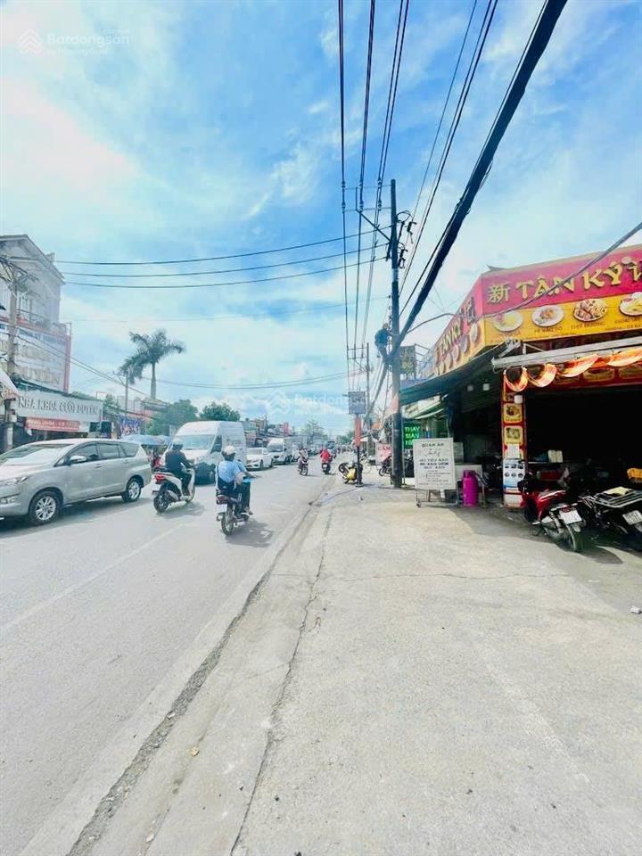 Kho xuởng mt hồ ngọc lãm  diện tích lớn còn sót lại  an lạc  bình tân