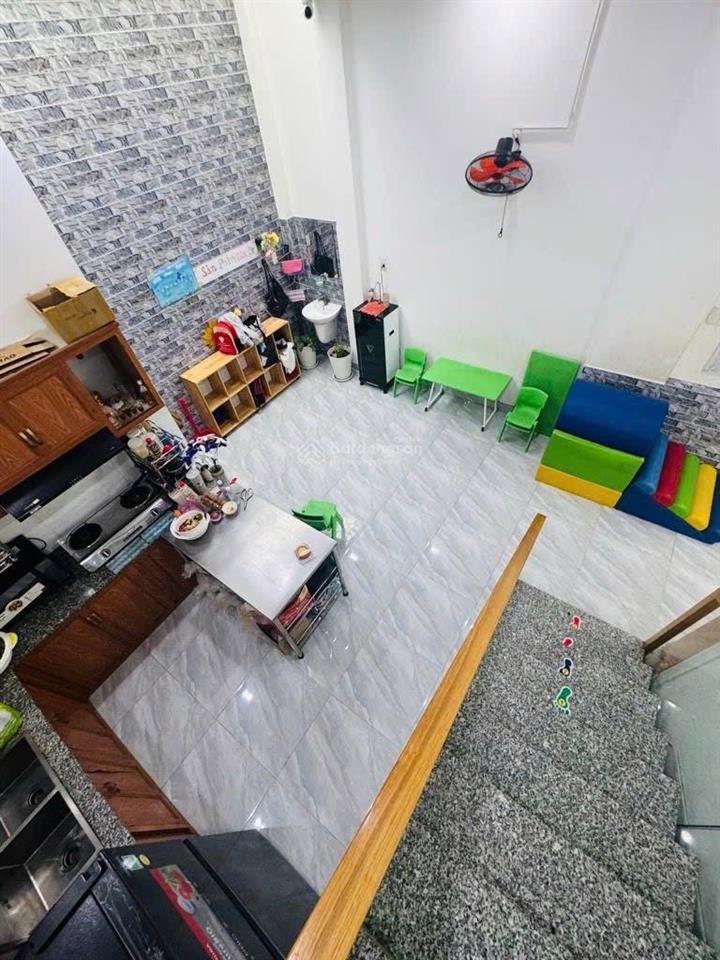 Cực hiếm  nhà 3 tầng ngay chợ bà hom  ngang khủng 5.5m  mt kinh doanh