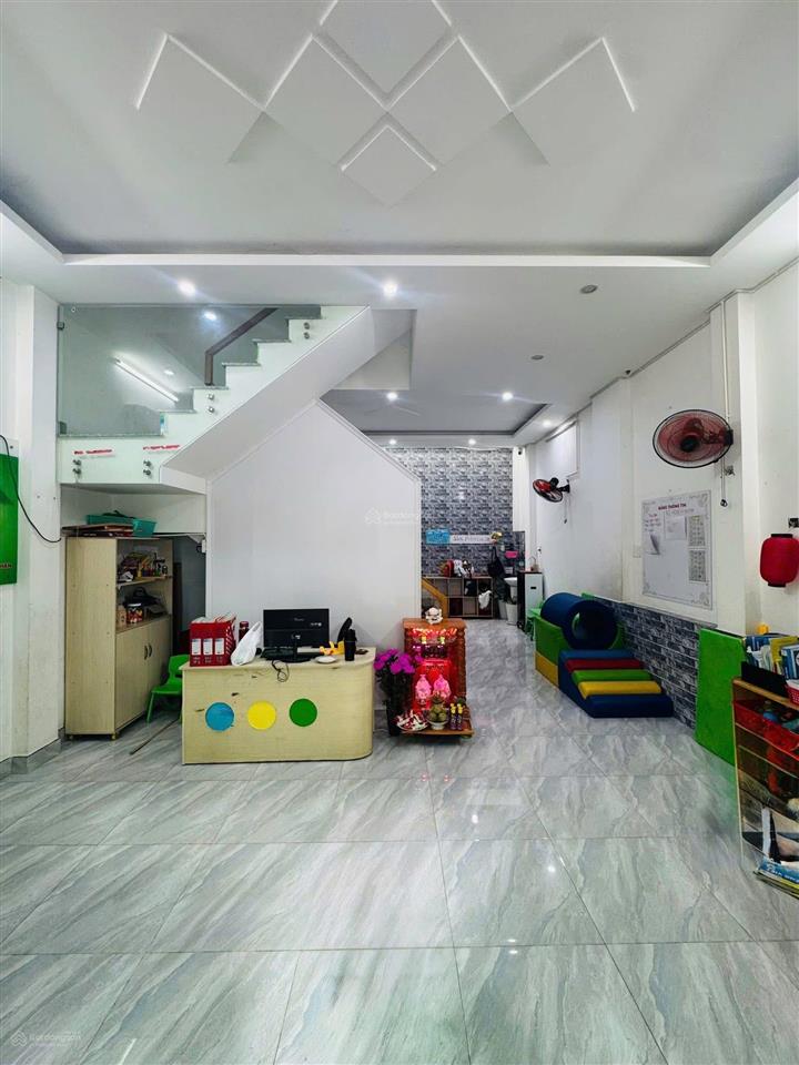 Cực hiếm  nhà 3 tầng ngay chợ bà hom  ngang khủng 5.5m  mt kinh doanh