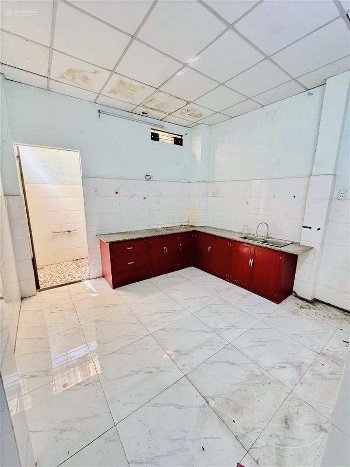Cực kỳ hiếm  giáp quận 6  nhà 2 tầng  kdc lý chiêu hoàng
