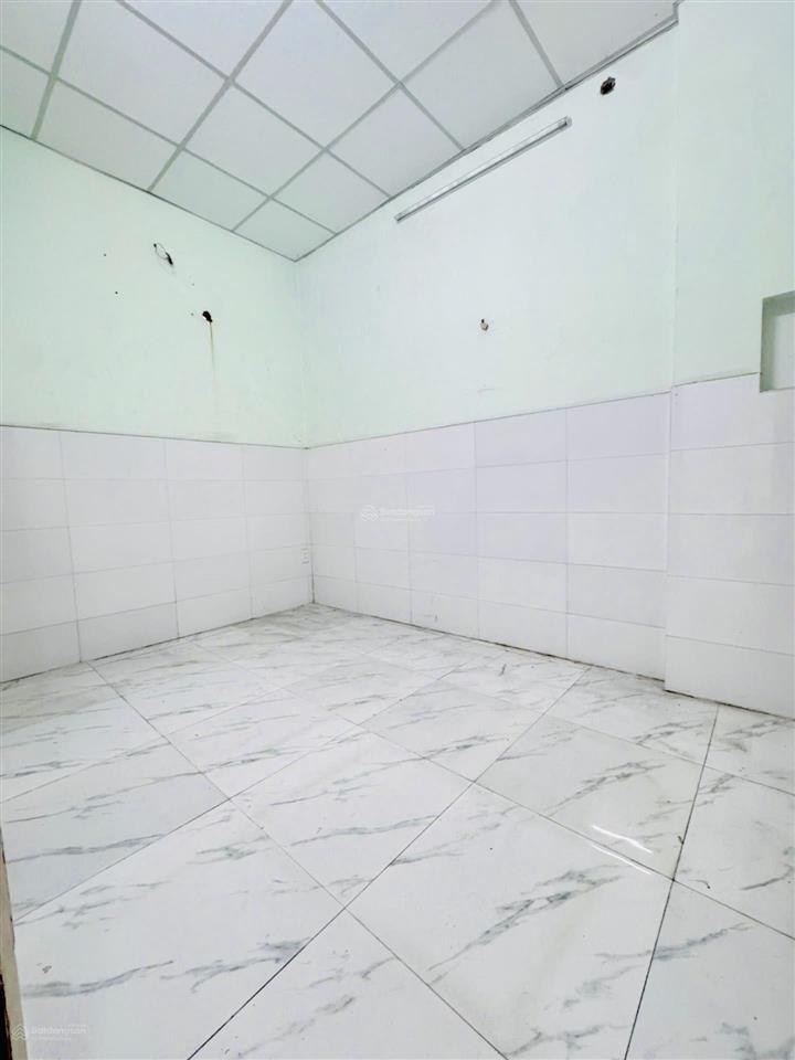 Cực kỳ hiếm  giáp quận 6  nhà 2 tầng  kdc lý chiêu hoàng