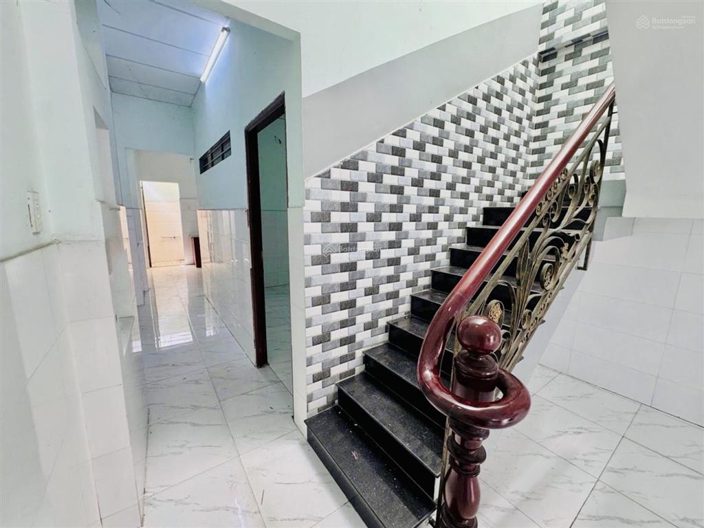 Cực kỳ hiếm  giáp quận 6  nhà 2 tầng  kdc lý chiêu hoàng