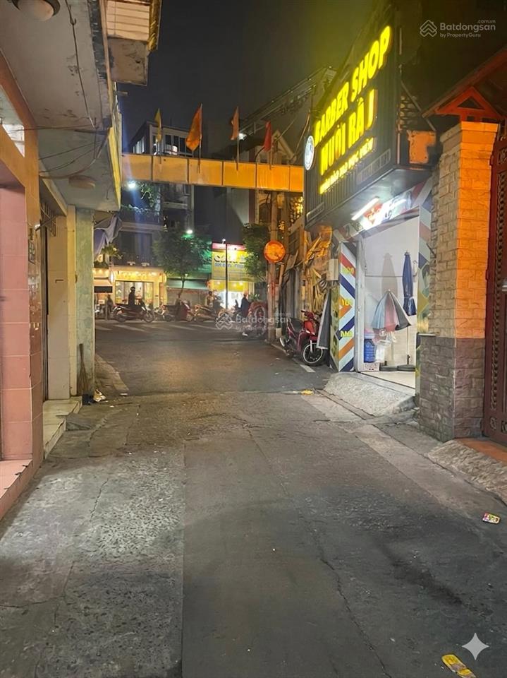 Hàng ngộp giảm sốc mặt tiền kinh doanh cạnh chợ gò vấp, đại học công nghiệp  trục nguyễn văn nghi