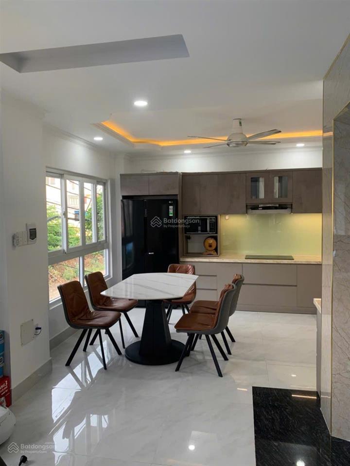 Chỉ 7,xtỉ= siêu phẩm thang máy góc 2 mặt tiền 6 tầng sát mặt tiền hà huy giáp quận