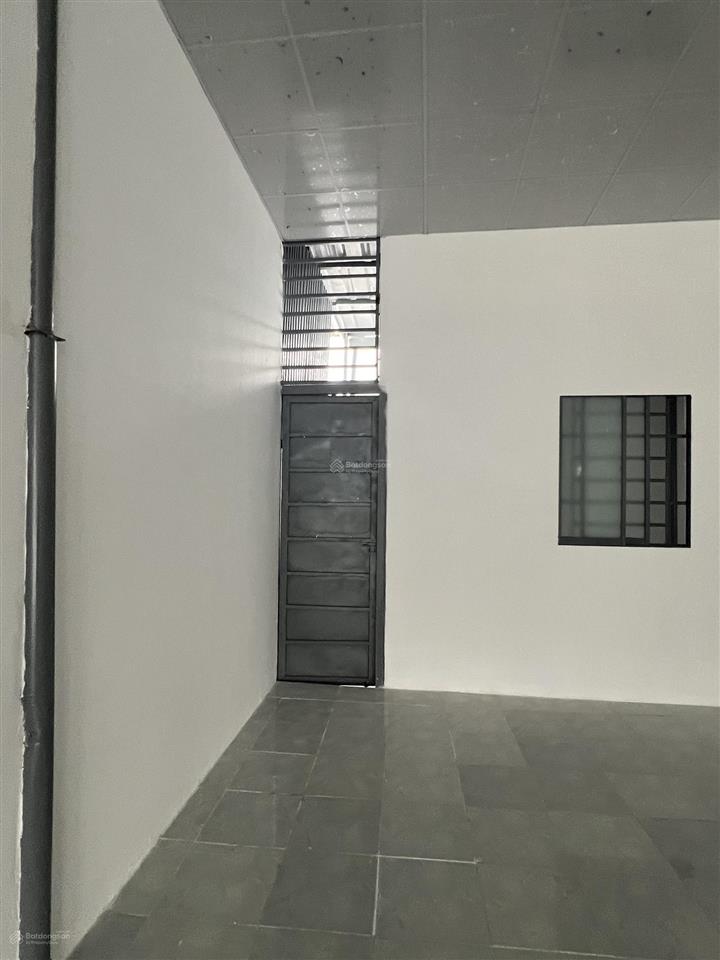 Bán nhà kho xưởng mới mặt tiền bùi công trừng hóc môn  q12