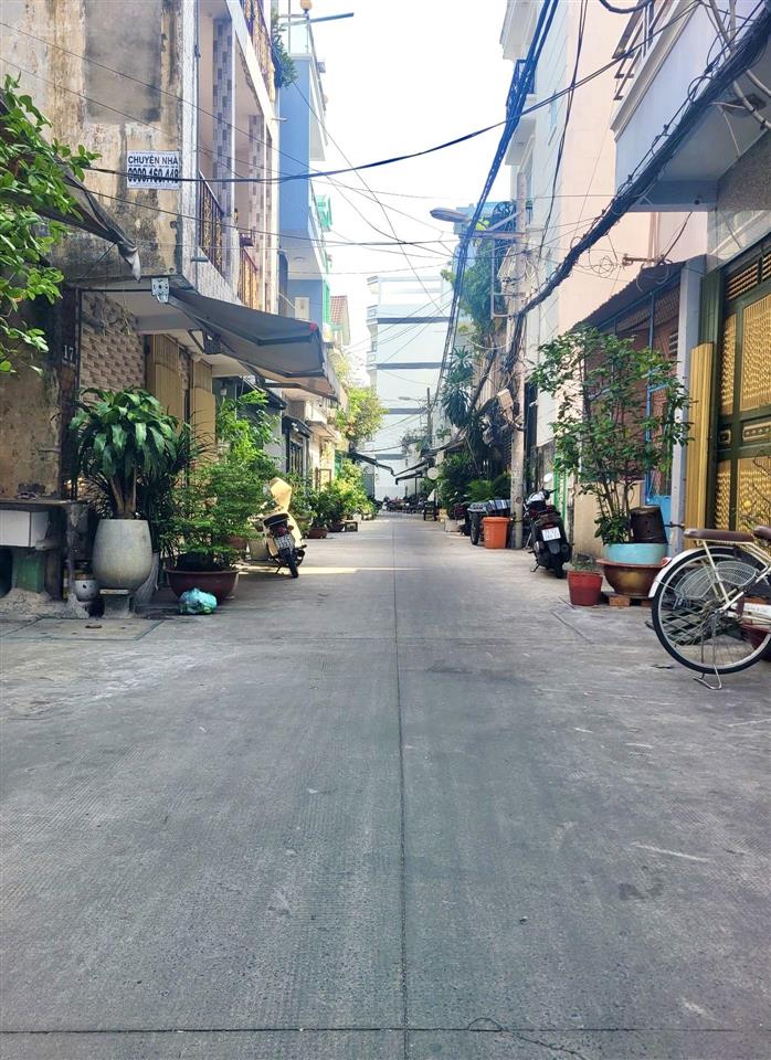 Bán nhà 2 mặt tiền sau chợ bà chiểu 70m2 4pn thông q1 chỉ 9,48 tỷ