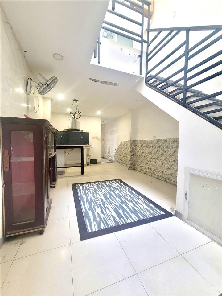 Bán nhà 2 mặt tiền sau chợ bà chiểu 70m2 4pn thông q1 chỉ 9,48 tỷ