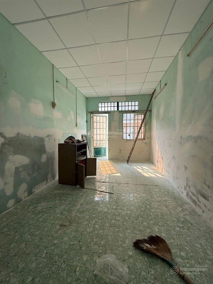 Bán gấp nhà tân bình hxt lý thường kiệt 3 tầng chỉ 6.3 tỷ tl, kinh doanh đỉnh,  0933 233 ***