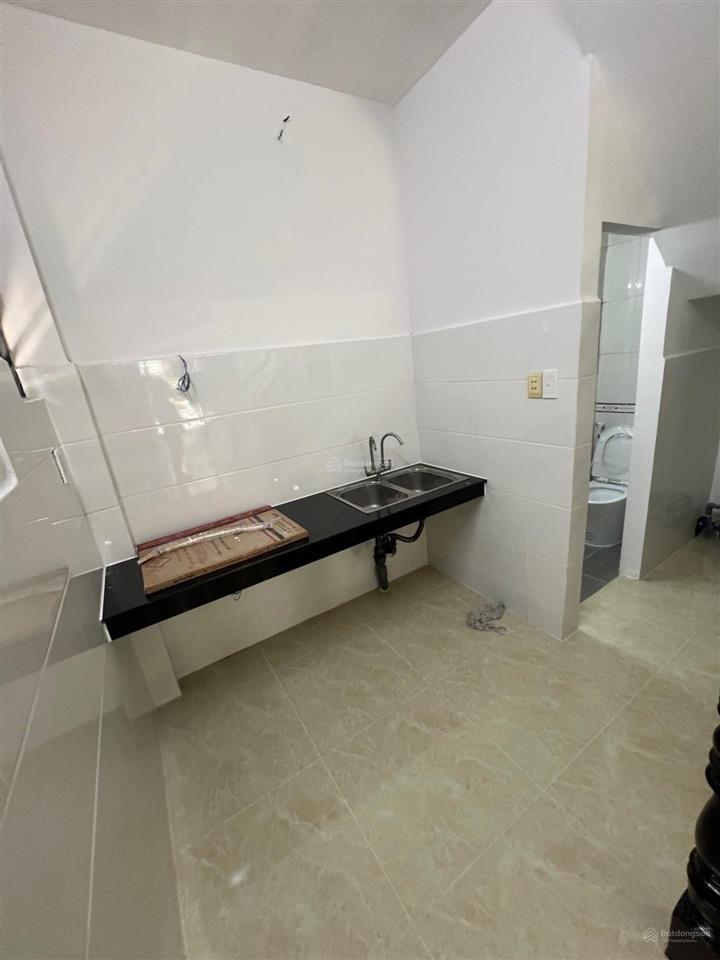 Siêu phẩm căn góc 2 tầng hiếm có dt 4 x 12,5m mặt tiền đường nhựa 7m ô tô ngủ trong nhà